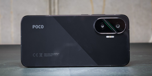 Розпакуємо Poco F7