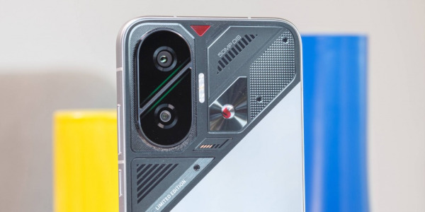 Огляд Poco F7