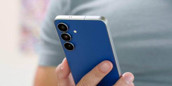Огляд Samsung Galaxy S25 FE