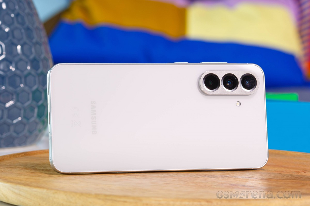 Огляд Samsung Galaxy A56
